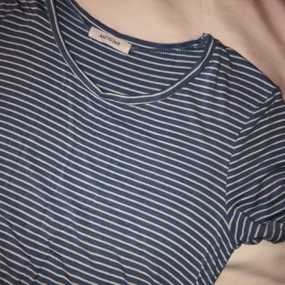 Loose t-shirt - Picture 2 of 3